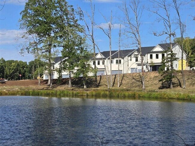 Building Photo - 1726 Harper Lily Ln