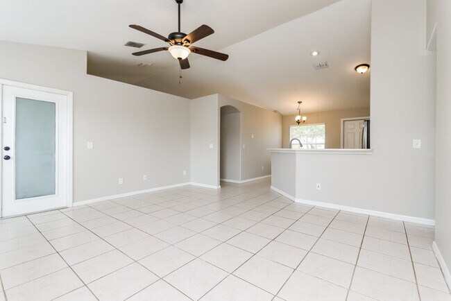 Building Photo - 2607 Settlers Trail