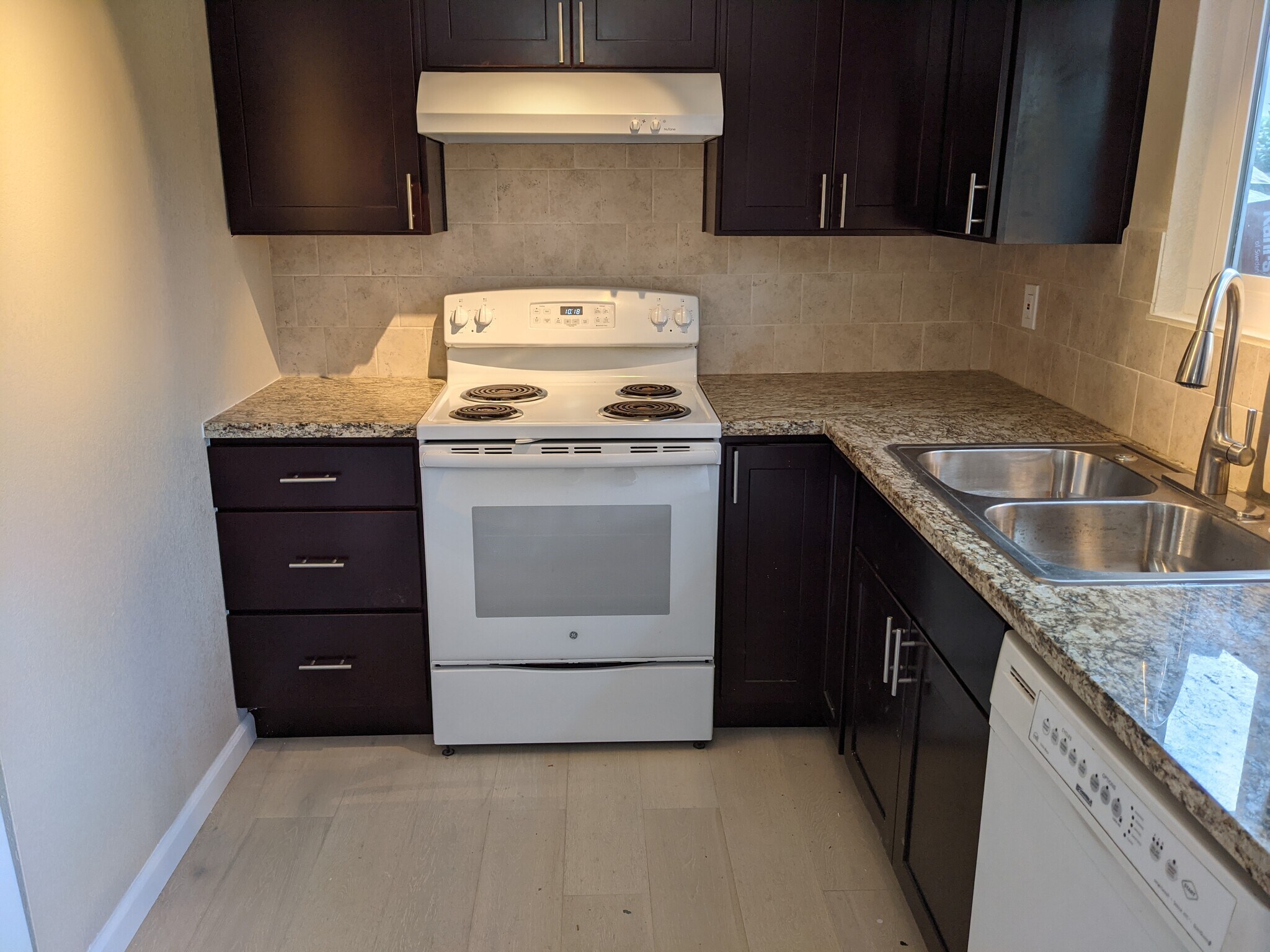 KITCHEN - 2116 Curtner Ave