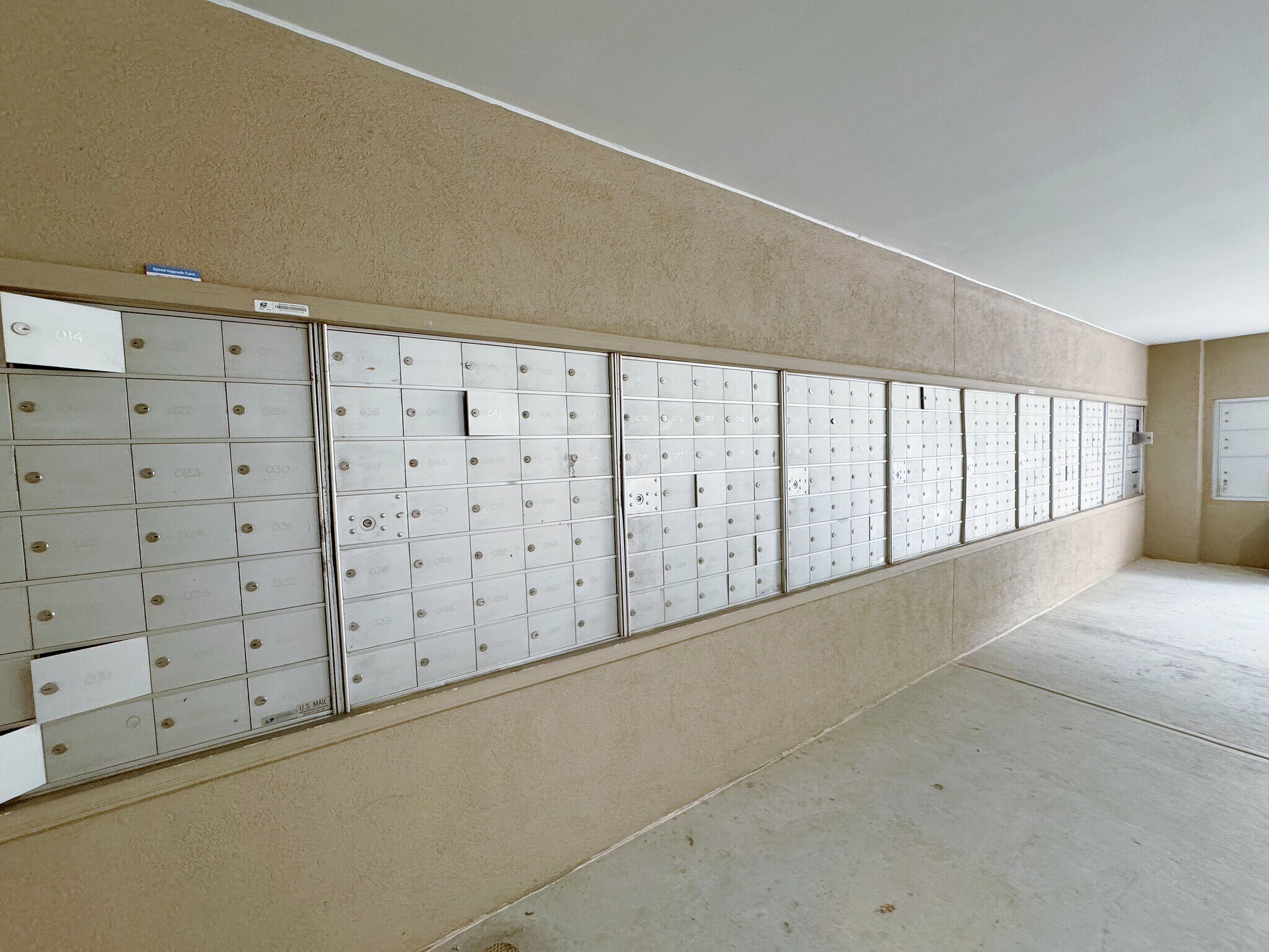 Mailbox - 390 17th St NW