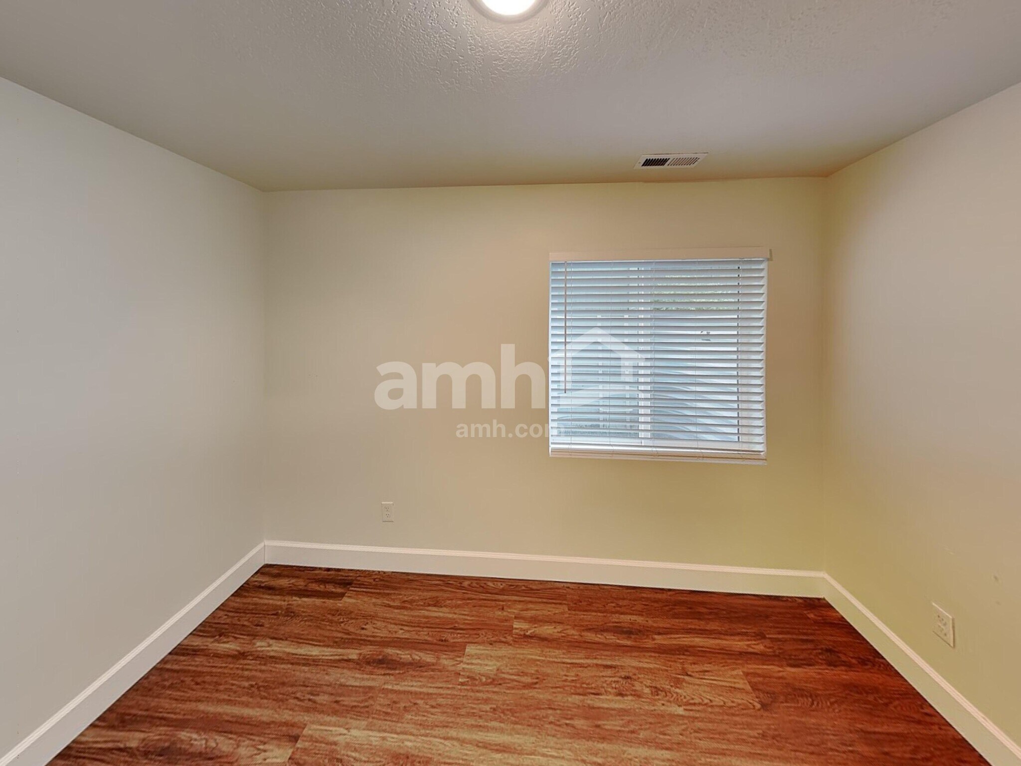 Building Photo - 11141 Kitty Hawk Rd