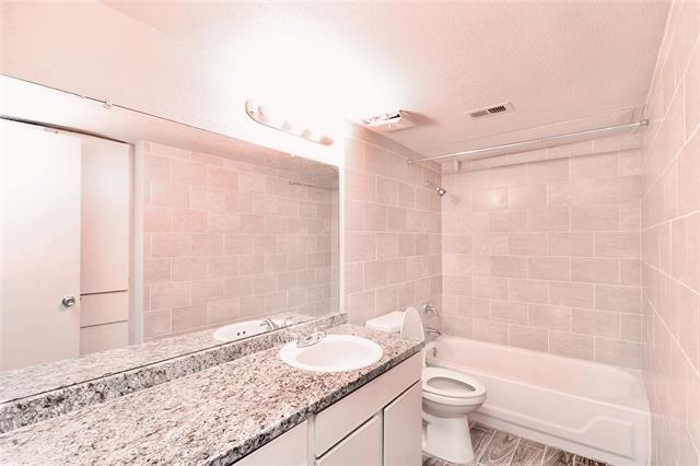 Building Photo - 8039 Cambridge Cir