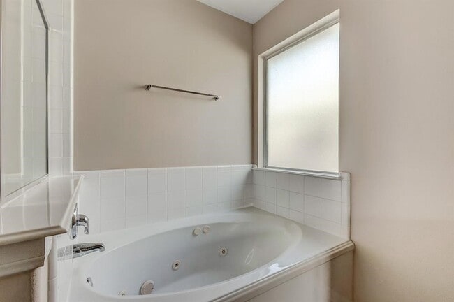 Building Photo - 18814 Bonners Park Cir