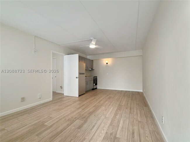 Building Photo - 3211 SW 44th St