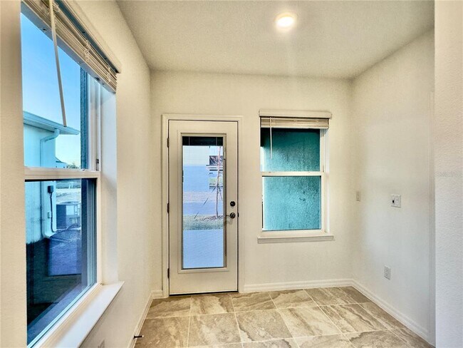 Building Photo - 4685 Citrus Cir