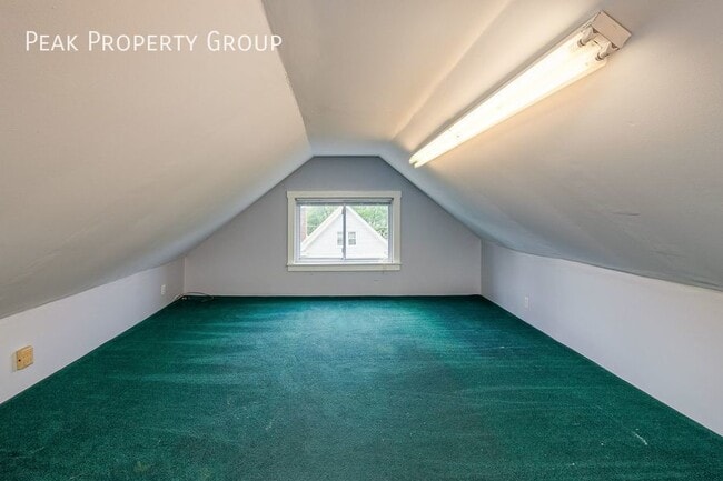 Building Photo - 2552 Vestry Ave