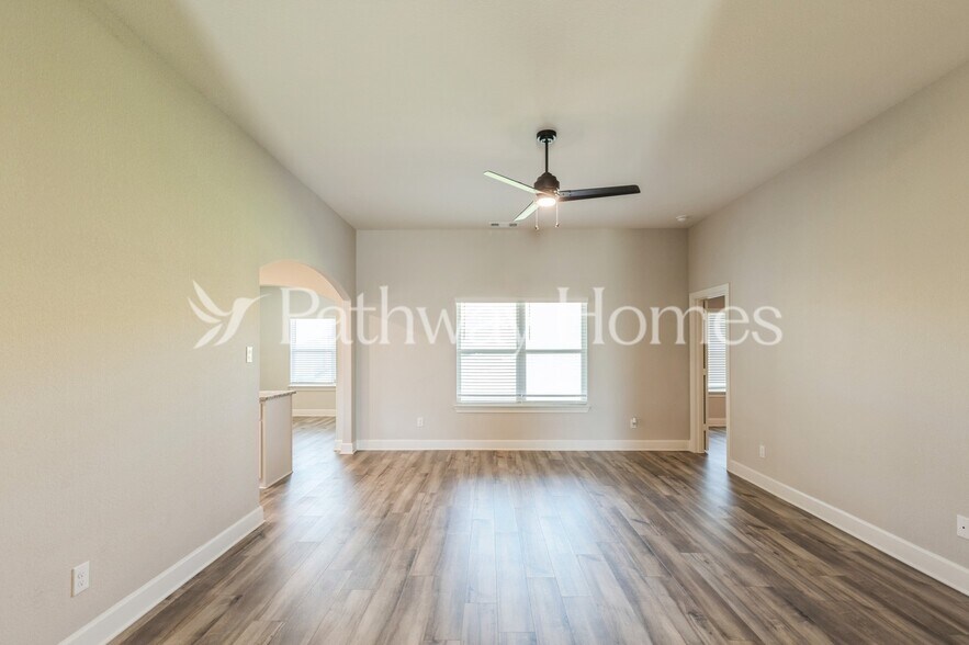Building Photo - 1029 Sleepy Owl Ln