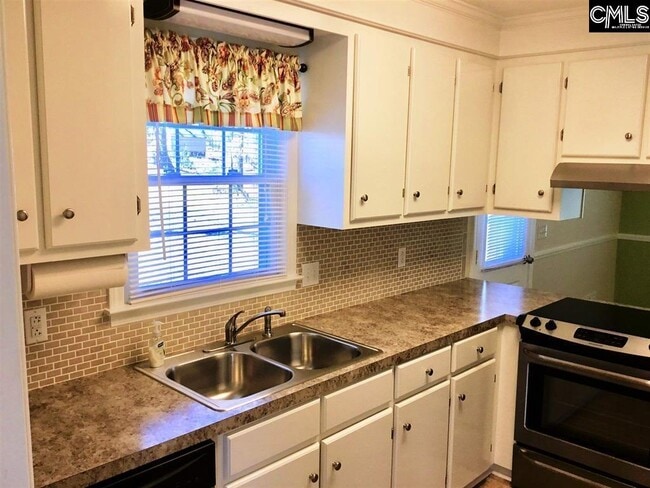 Building Photo - 241 Teesdale Ct