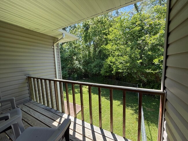 Building Photo - 1307 W Lexington Cir