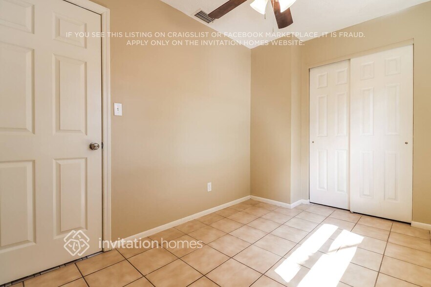 Building Photo - 14775 Mockingbird Ln E