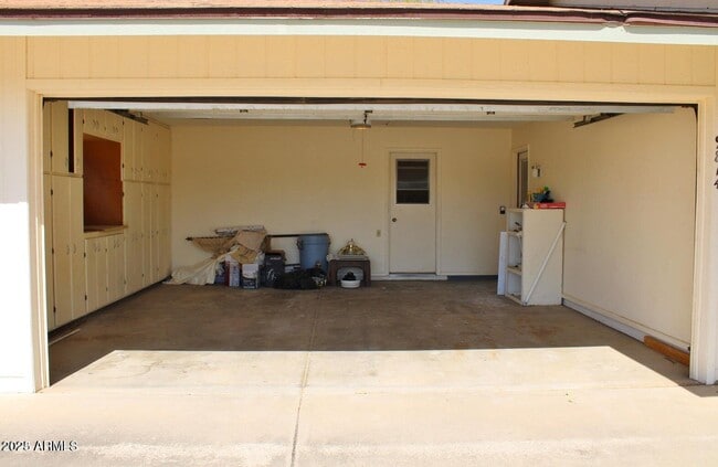 Building Photo - 9814 W Azalea Ct