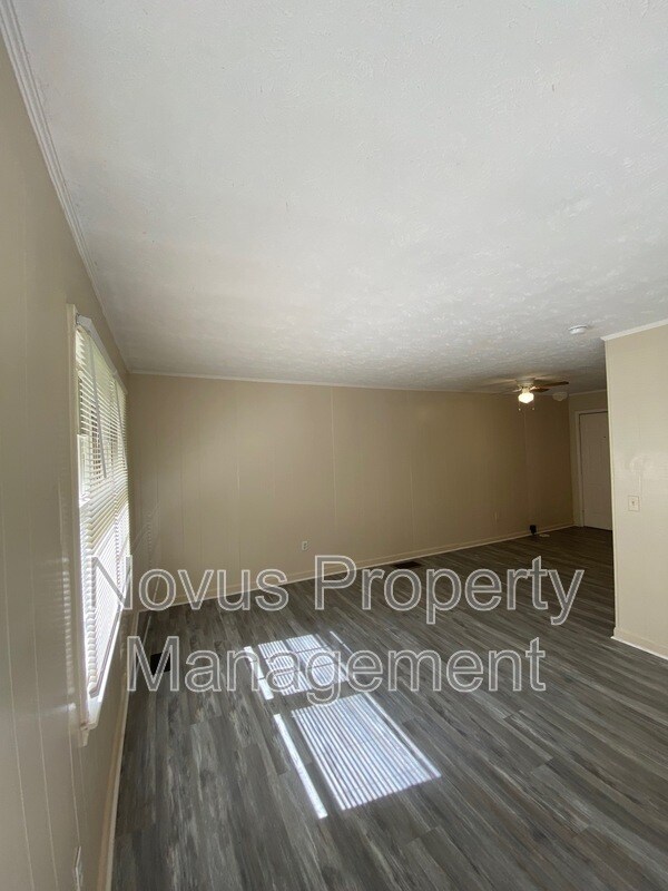 Building Photo - 40 Gees Ln