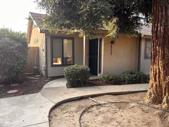 Primary Photo - Cute Condo for Rent in Visalia!