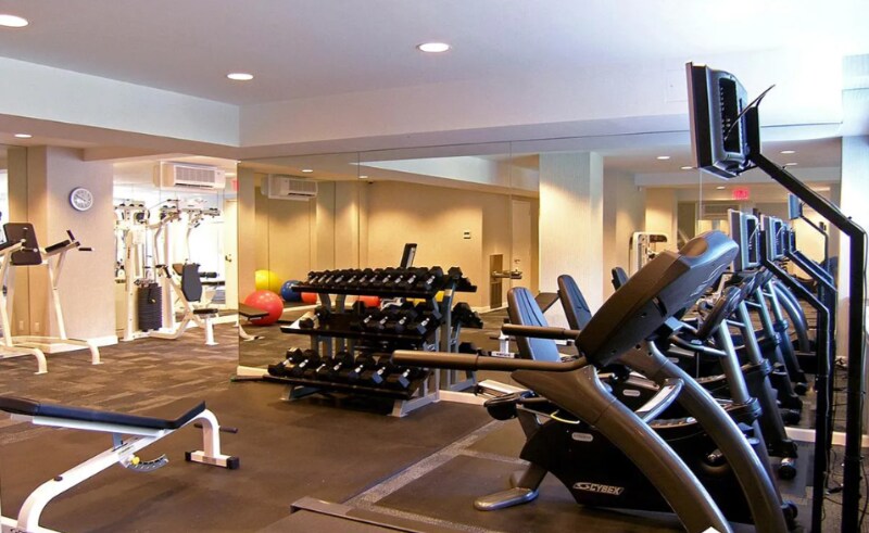 Building Photo - 600 W 246th St