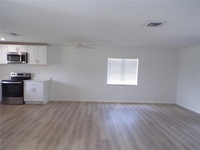 Building Photo - 421 Orchid Dr