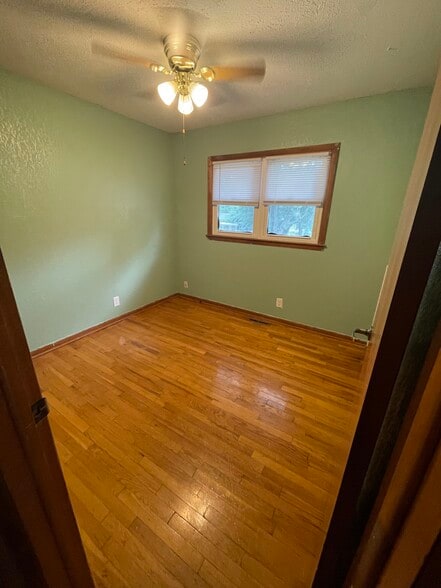 Bedroom 1 - 1013 Cedar St