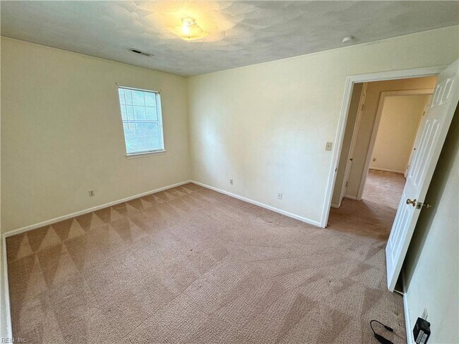 Building Photo - 312 Christa Dr