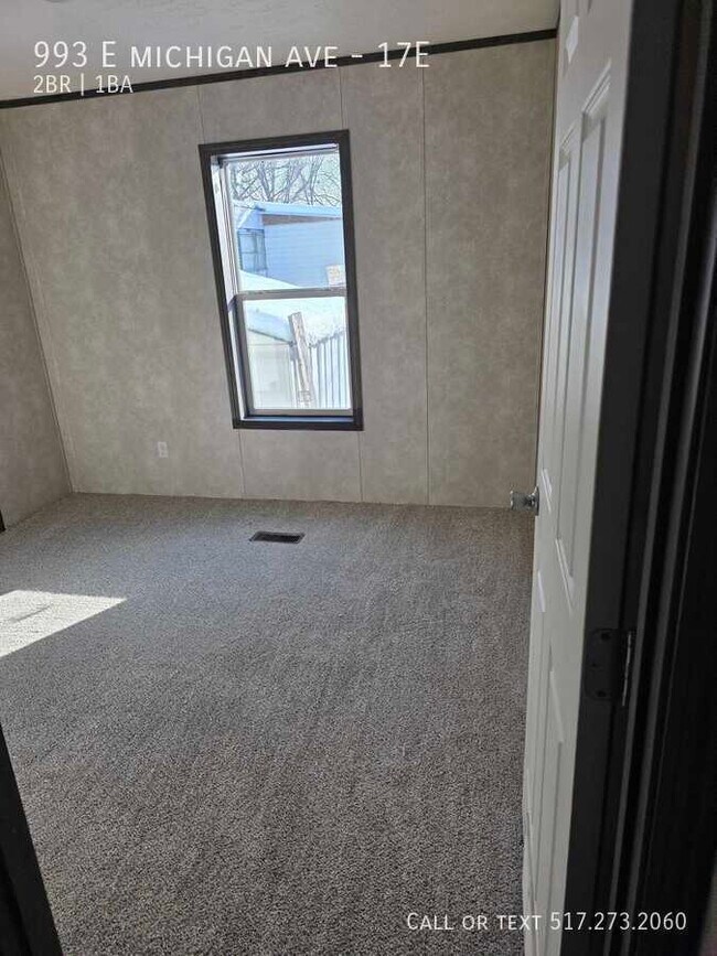 Building Photo - 993 E Michigan Ave