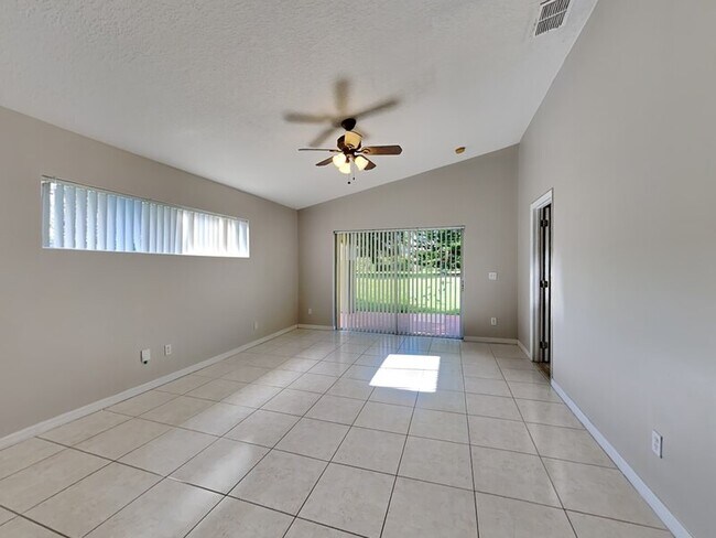 Building Photo - 12806 Sophiamarie Loop