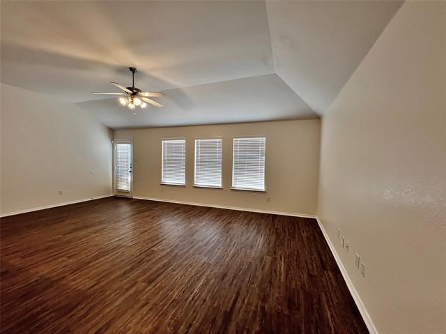 Building Photo - 620 Brookbank Dr