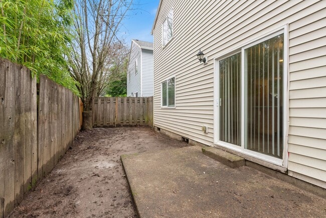 Building Photo - Beautiful 4bed/2.5bath home