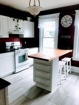 Building Photo - 113 Curtis Place