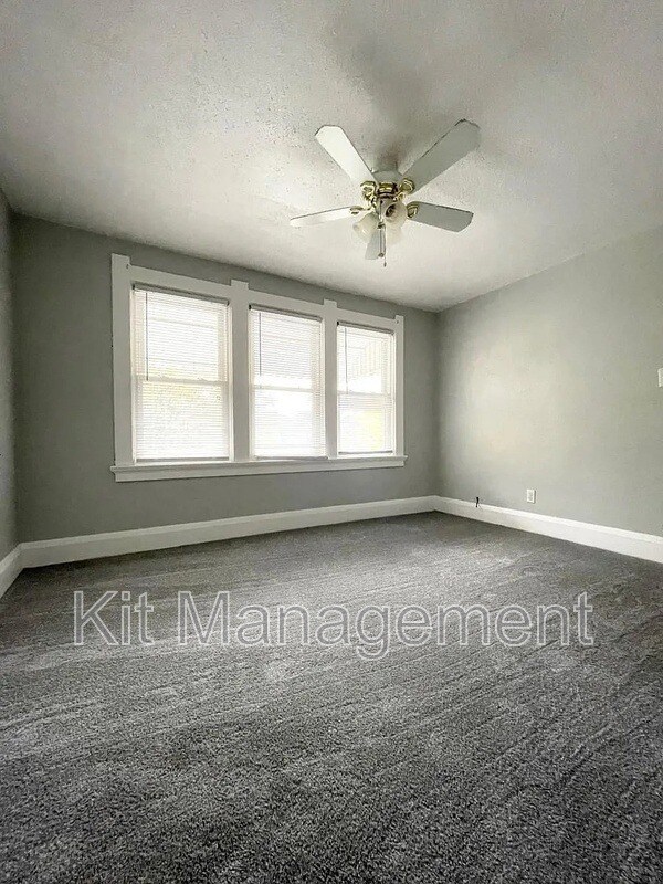 Building Photo - 581 Colima Dr