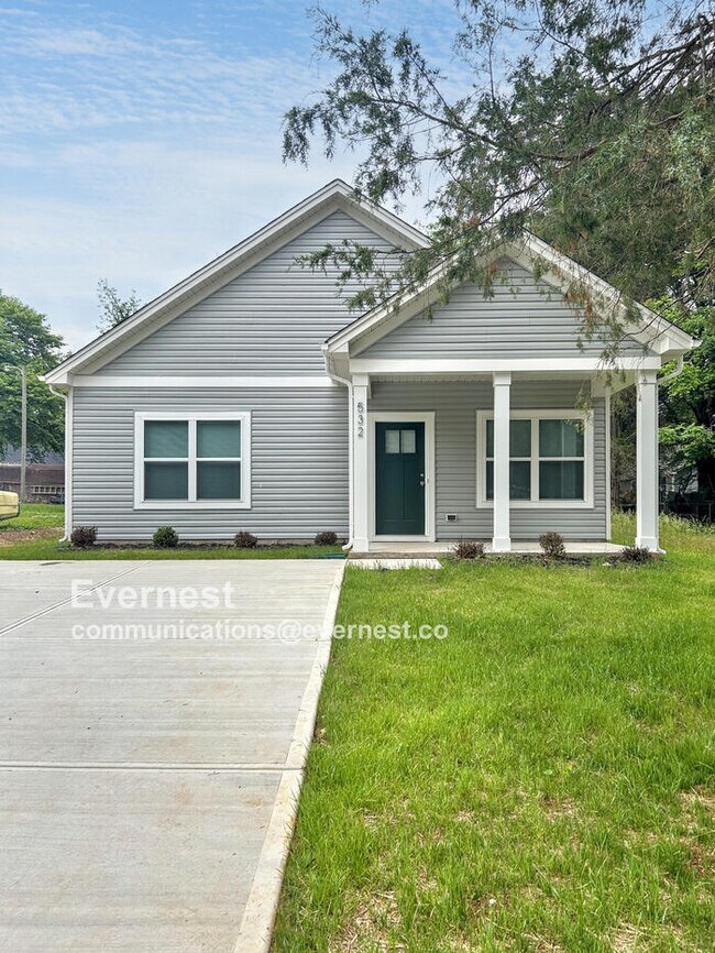 Primary Photo - Charming 3-Bedroom Home with Comfortable L...