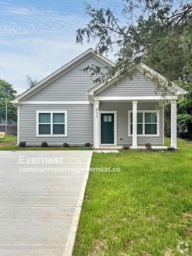 Building Photo - Charming 3-Bedroom Home with Comfortable L...