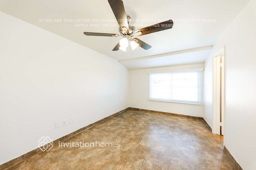 Building Photo - 3730 E Eugie Ave