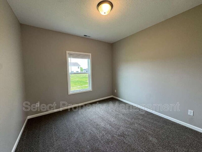 Building Photo - 8783 Elmont Cv