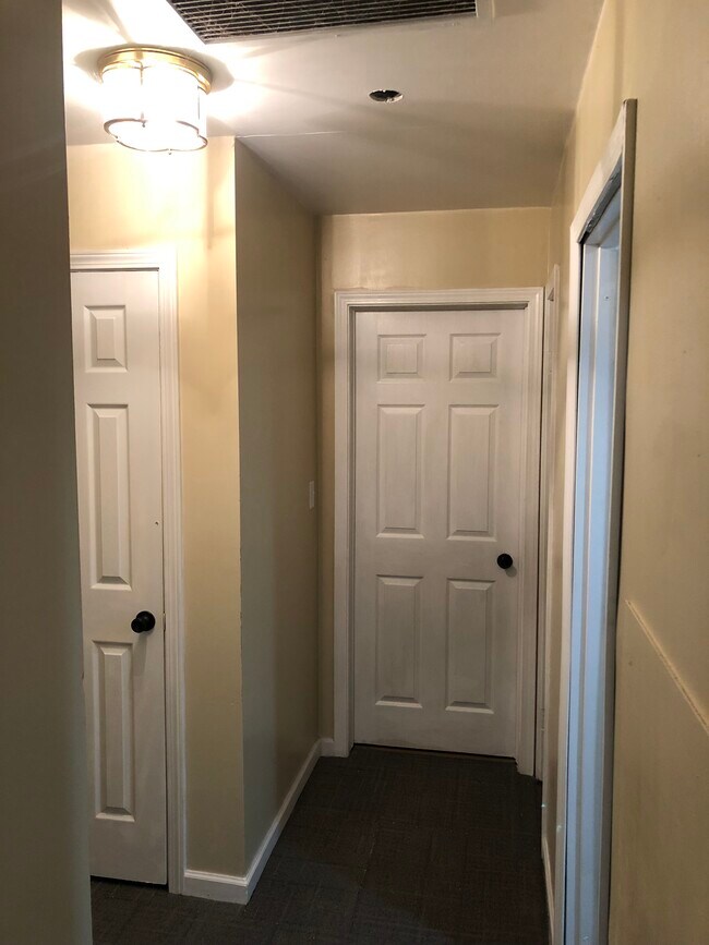Hallway - 14451 Union Ave