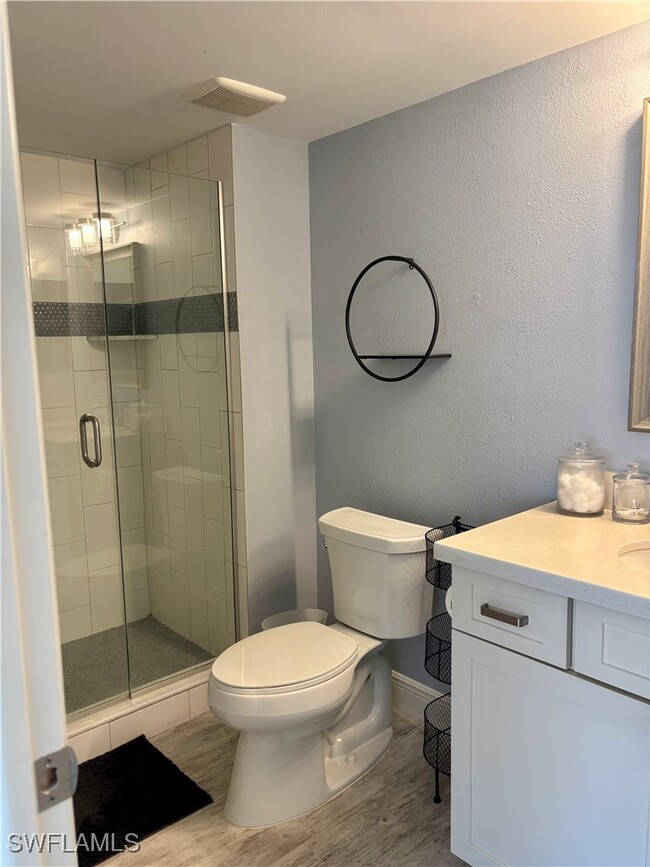 Building Photo - 800 Meadowland Dr