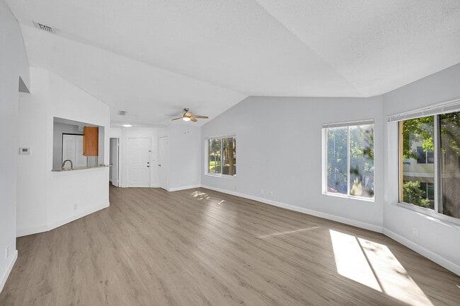 Building Photo - 815 Boynton Beach Blvd