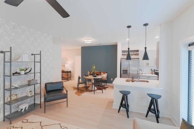 Building Photo - Get Up to $2,400 Off Your 2/2 Rent!