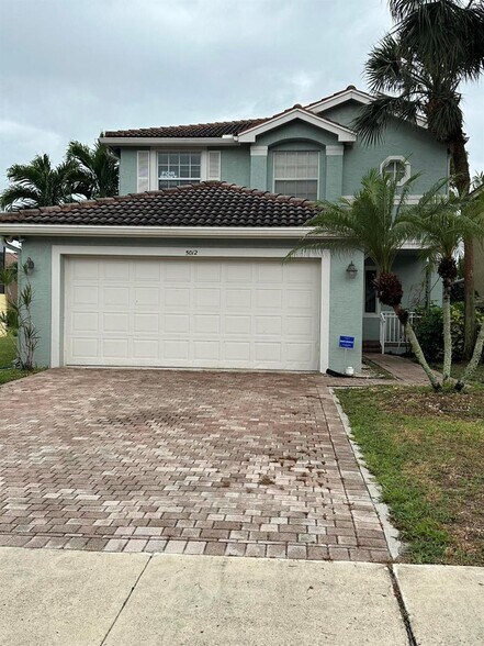 Primary Photo - 5012 Starblaze Dr