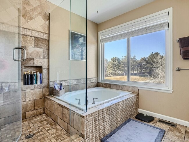 Building Photo - 16379 Stone Ledge Dr
