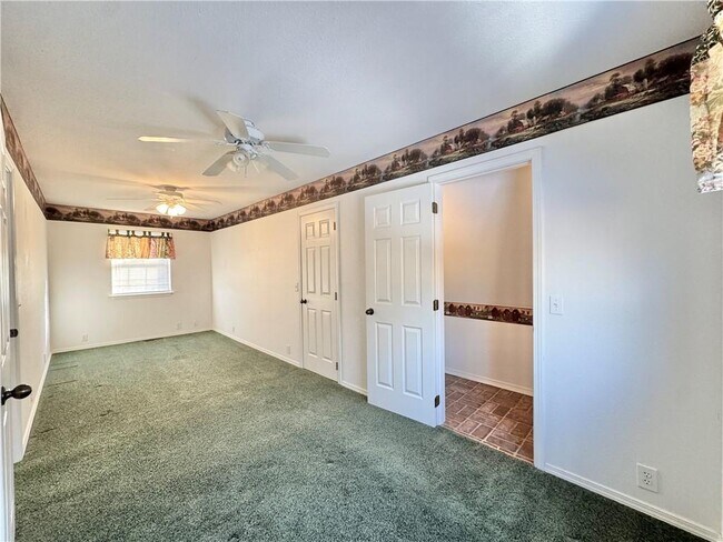 Building Photo - 171 Madison 2415