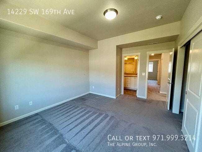 Building Photo - 14229 SW 169th Ave