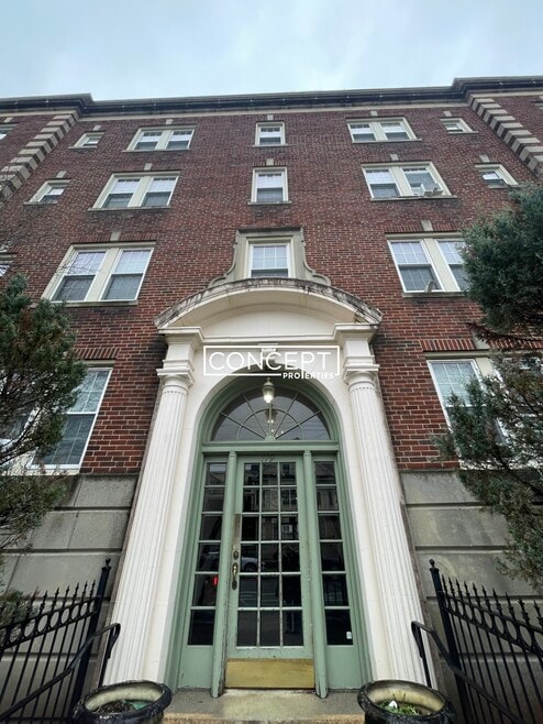 Building Photo - 119 College Ave