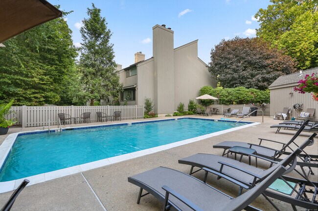 Building Photo - 61 Whitney Glen Dr