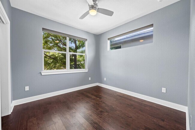 Building Photo - 312 Delmar Ave