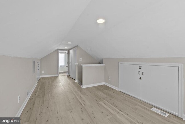 Building Photo - 2528 Wendover Rd