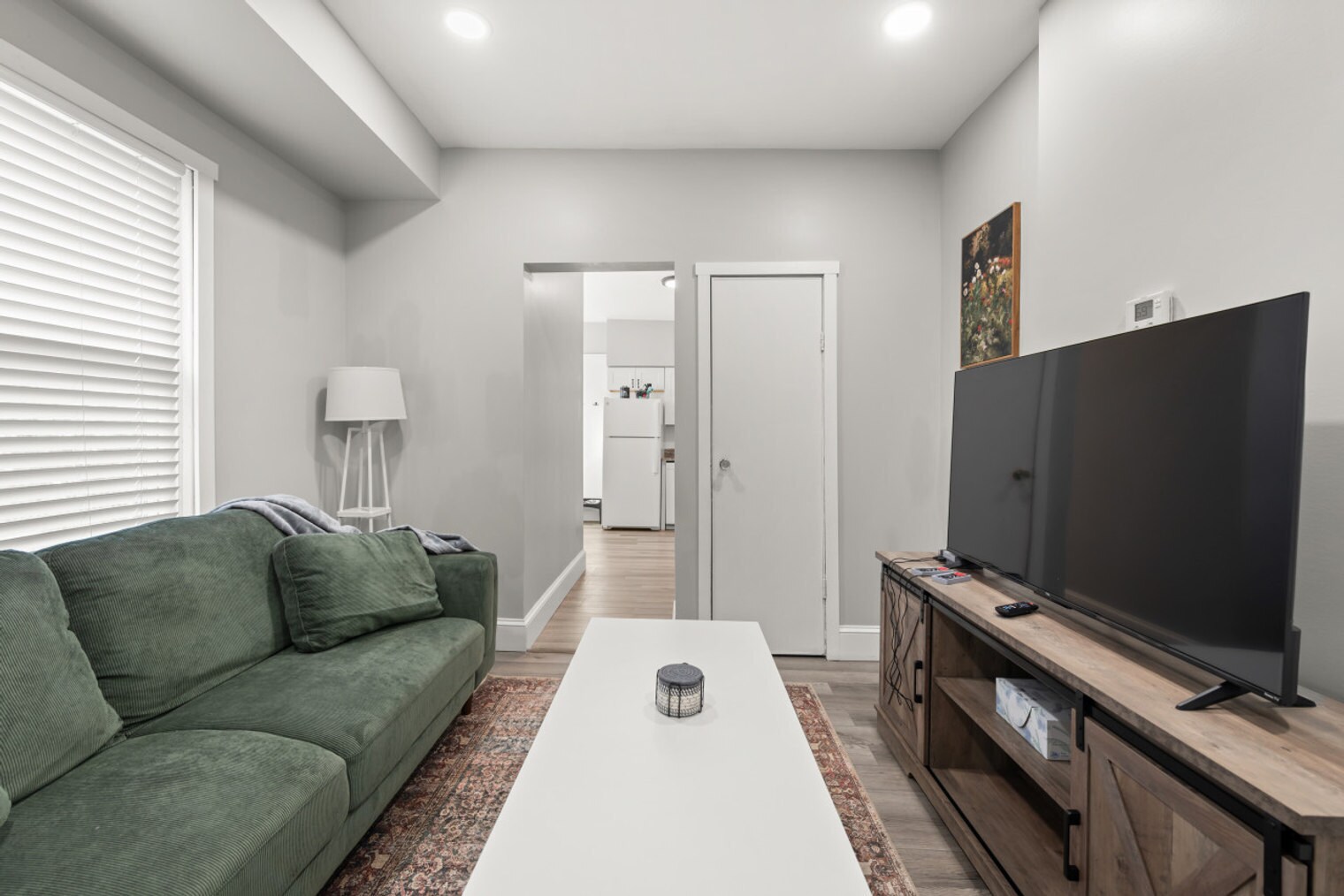 Building Photo - 1326 W 69th St