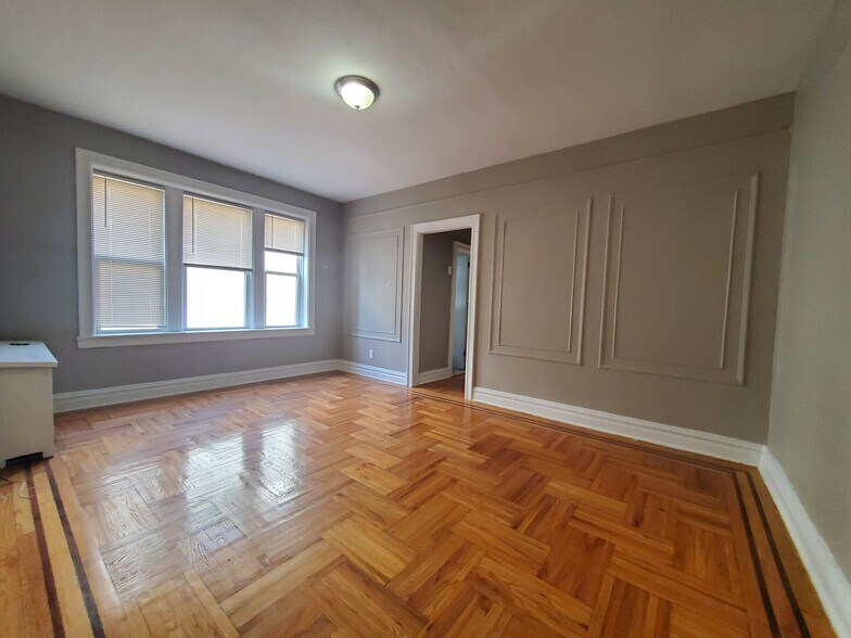 115 Fairview Ave 35 - 111 Fairview Ave