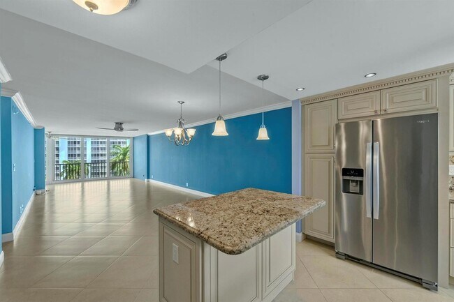 Building Photo - 3300 S Ocean Blvd