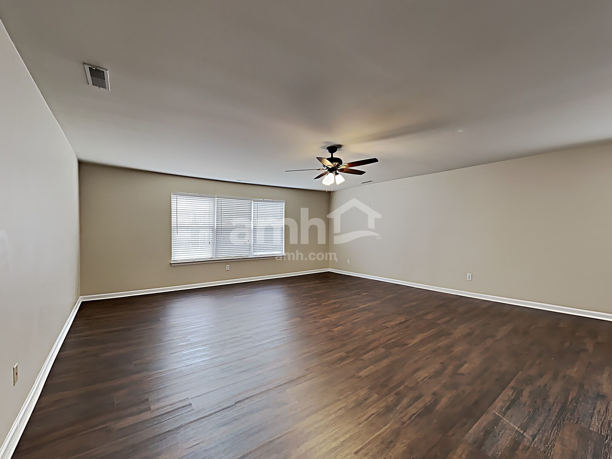 Building Photo - 1616 Harrison Way