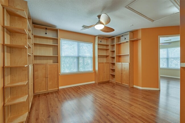 Building Photo - 59 W Gaslight Pl