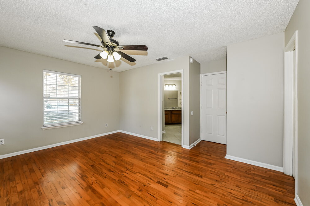 Building Photo - 2877 Sutton Estates Cir N