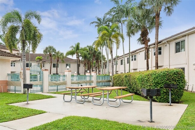 Building Photo - 2173 NW 78th Ave